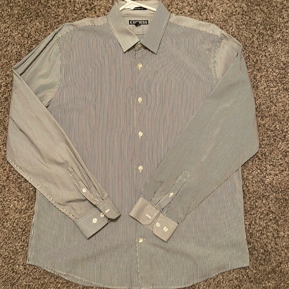 NWOT Express Modern fit striped button up shirt in size XL neck: 17-17 1/2